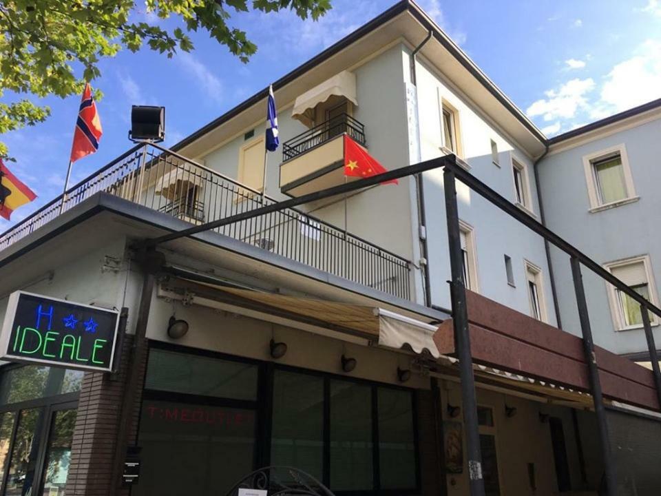 Hotel Ideale Young People Under 40 Rimini Exterior photo